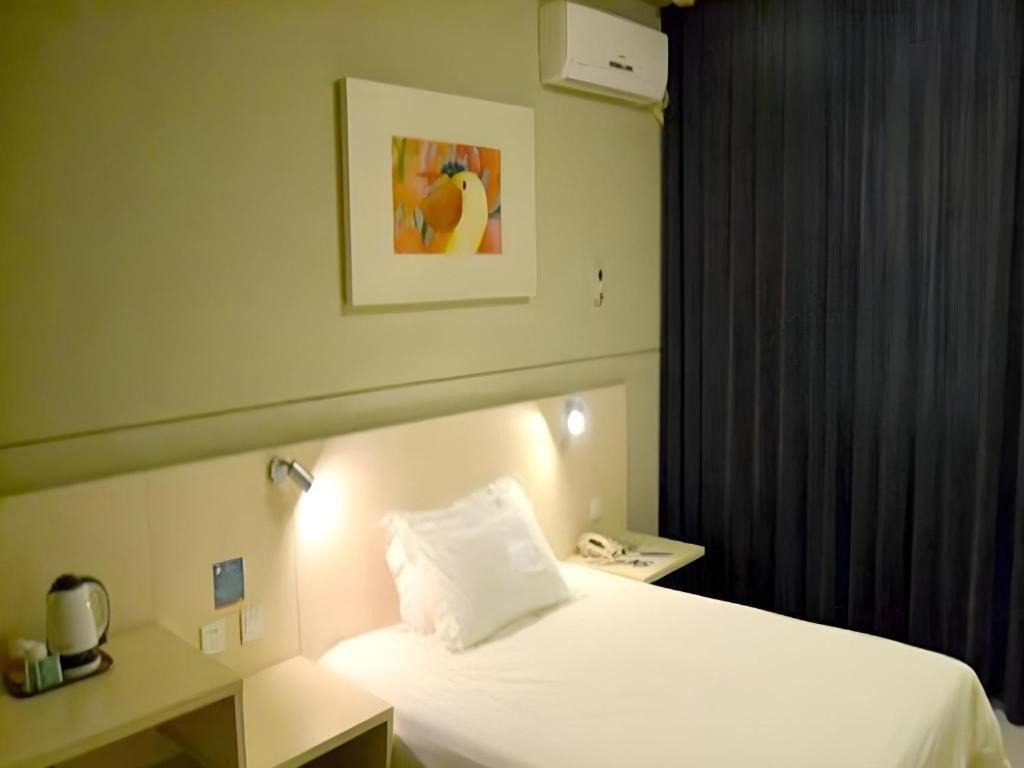 Jinjiang Inn Nanchang Bayi Square Ximazhuang Bagian luar foto